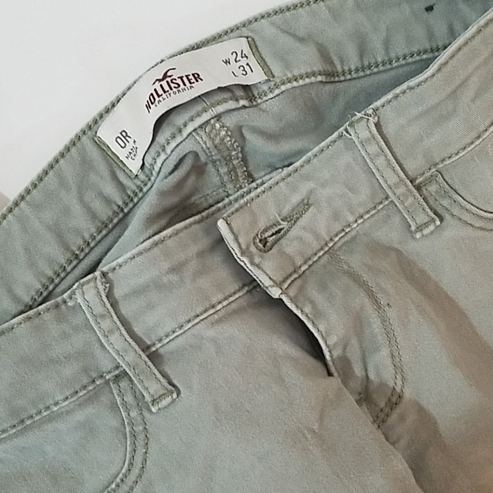 Hollister light green jeans - Picture 2 of 3